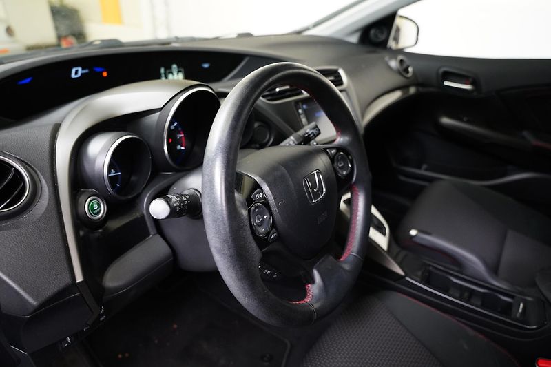 Honda Civic - fotka 13 z 22