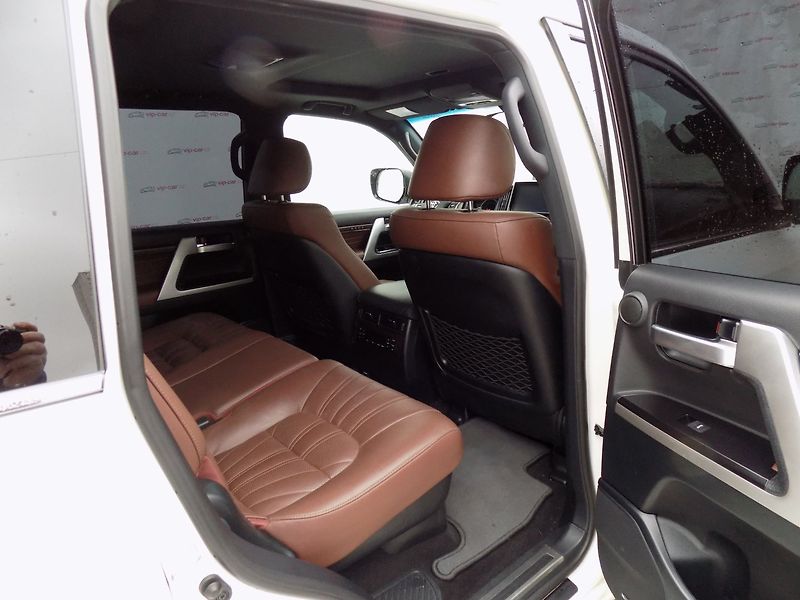 Toyota Land Cruiser (2020) 200/4.5/V8/Executive Lounge/ - fotka 19 z 45