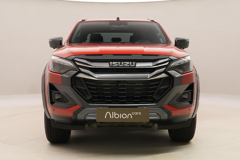 Isuzu D-Max (2026) Double Cab 2,2 V-Cross 4x4 AUT - fotka 10 z 28