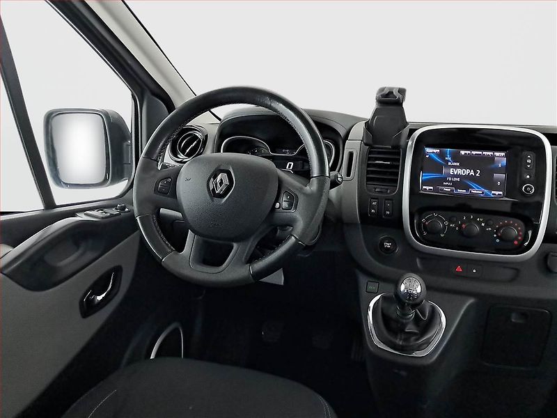 Renault Trafic (2017) 1.6 dCi, Bus, 8Míst, ČR, DPH - fotka 7 z 19