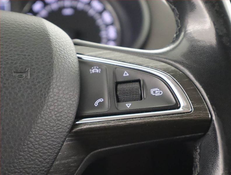 Škoda Octavia (2015) Scout 2.0 TDI, 4X4, Automat - fotka 17 z 21