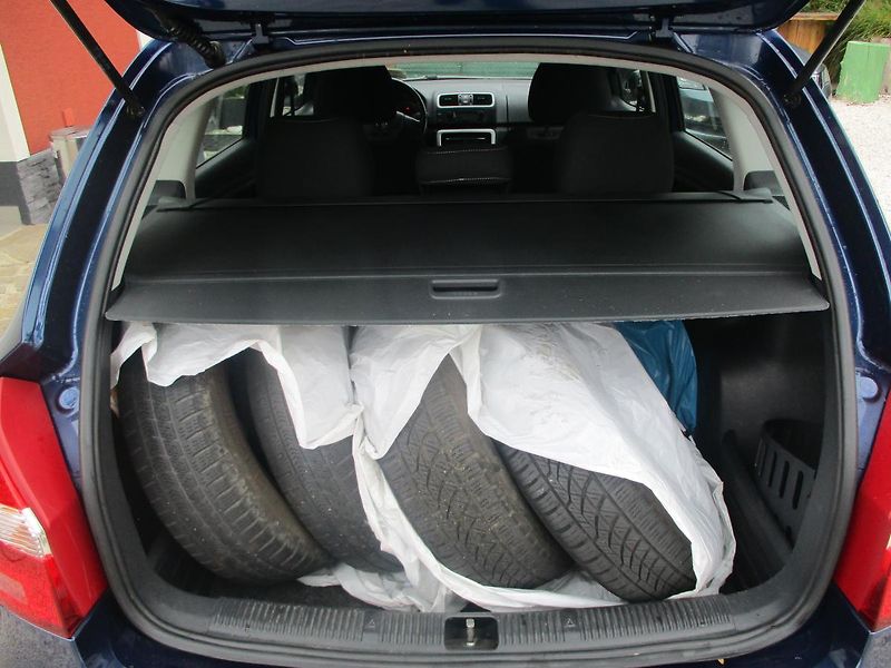 Škoda Fabia 1.4i 16V +SADA KOL - fotka 12 z 31
