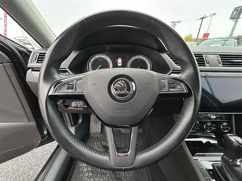 Škoda Superb (2018) 2.0 TSI 4x4, 2.maj,ČR, STK6 - fotka 12 z 17
