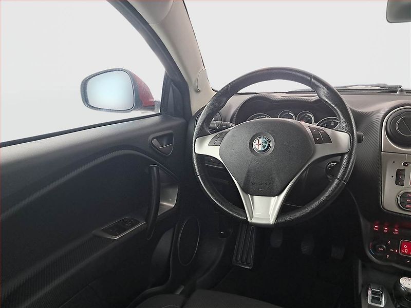 Alfa Romeo MiTo (2009) 1.4 T MultiAir, jezdí výborně - fotka 7 z 16