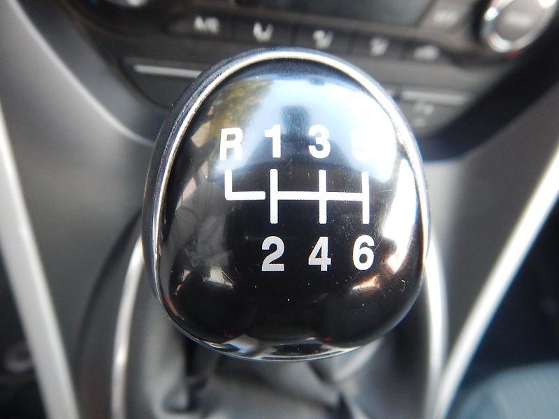 Ford Grand C-MAX 1.6 TDCi, DIGIKLIMA, 7 MÍST - fotka 20 z 28