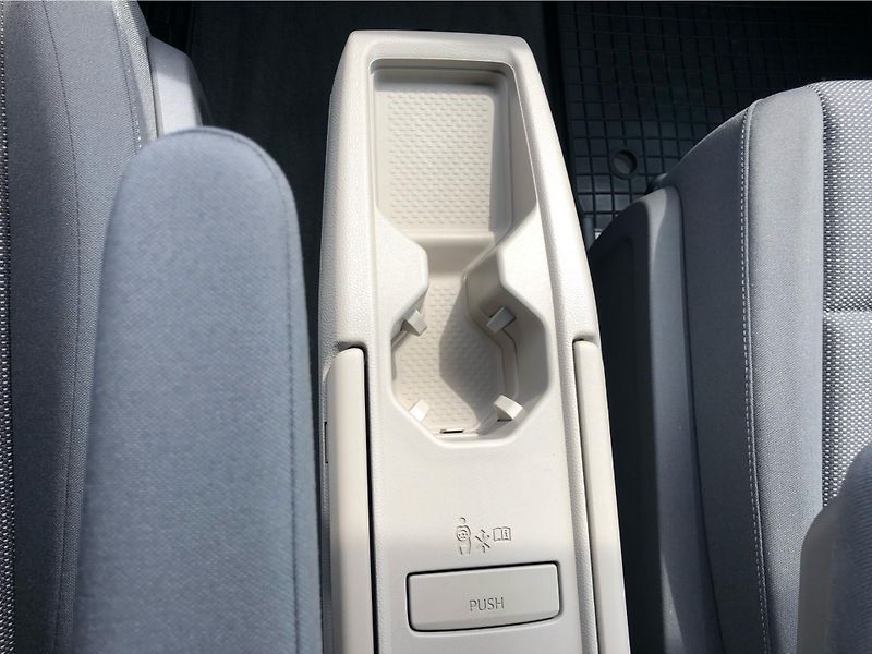 Volkswagen Multivan Long Life 2,0 TDI - fotka 22 z 30