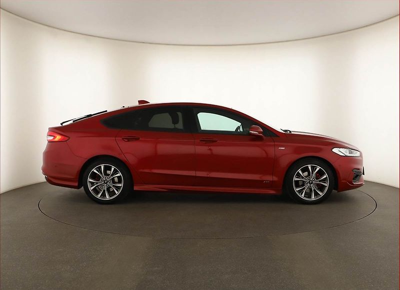 Ford Mondeo (2020) ST-Line 2.0 EcoBlue, 4X4 - fotka 6 z 18