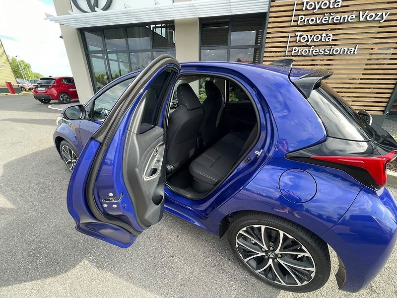 Toyota Yaris 1.5 Hybrid 116K Style - fotka 22 z 28