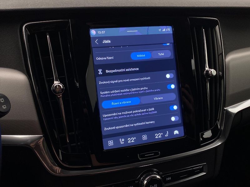 Volvo V90 T6 AWD RECHARGE REZERVACE - fotka 48 z 58
