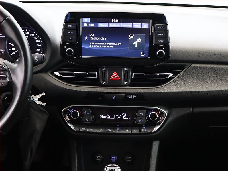 Hyundai i30 (2021) 1.5 T-GDI MHEV, ČR,1.maj - fotka 10 z 16