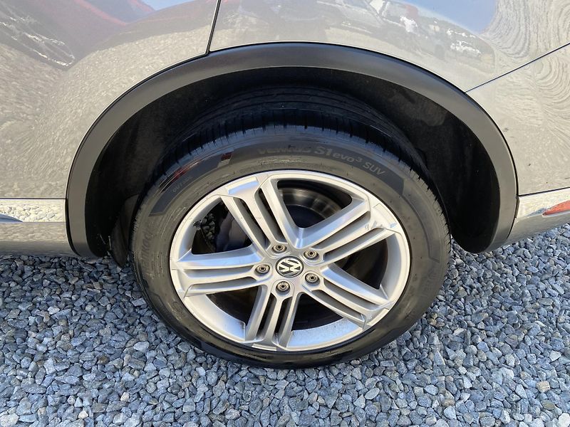Volkswagen Touareg 3.0TDi 4x4 FL 2017 ELEGANCE 1A - fotka 32 z 176