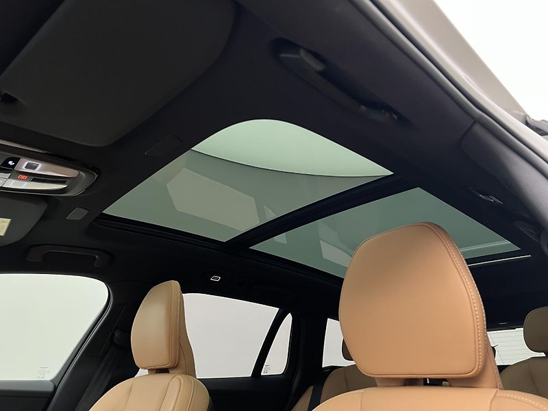 Volvo V60 T6 AWD ULTRA BRIGHT AUT - fotka 19 z 46