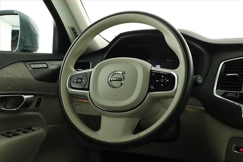 Volvo XC90 (2023) B5 AWD - fotka 15 z 19
