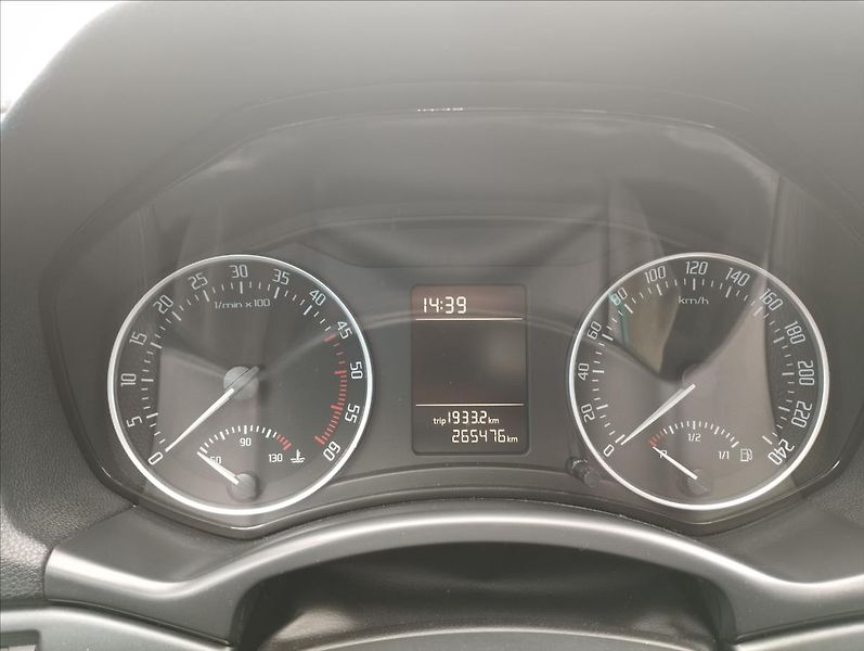 Škoda Octavia 1,6 TDi 77KW - fotka 11 z 14