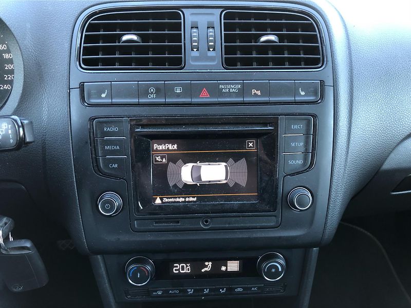 Volkswagen Polo A Comfortline 1.0 MPI /44kW - fotka 20 z 28