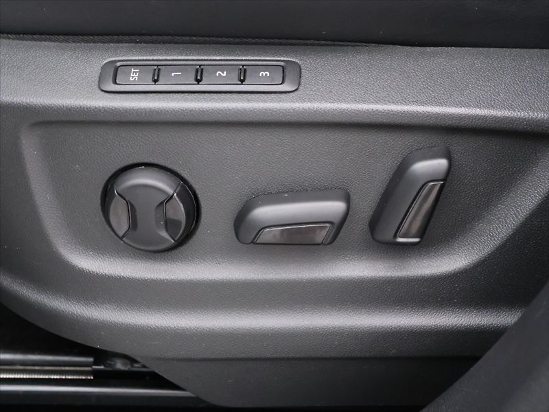 Škoda Kodiaq 2,0 TDI 147 kW L&K 4x4 DSG DPH - fotka 16 z 35
