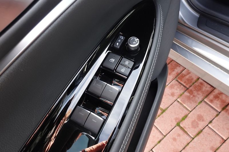 Toyota Mirai Fuel cell Comfort - fotka 9 z 29