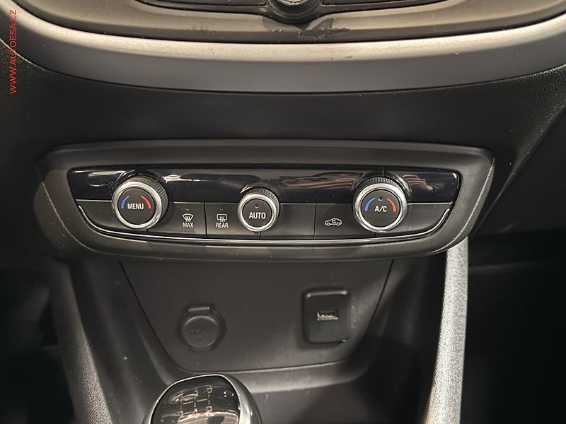 Opel Crossland X (2018) 1.2 i, ČR - fotka 17 z 17