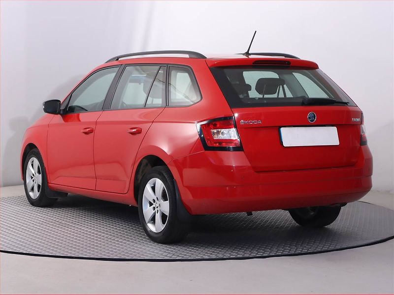 Škoda Fabia (2018) 1.0, Park. senzory - fotka 4 z 18