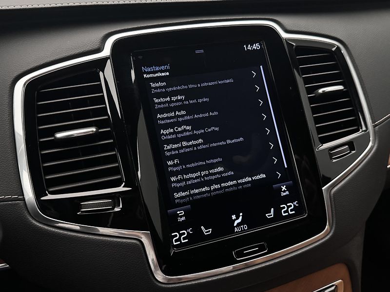 Volvo XC90 T6 AWD INSCRIPTION REZERVACE - fotka 38 z 47