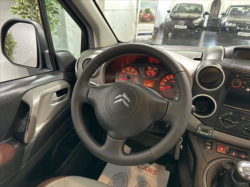 Citroën Berlingo 1,6   i MULTISPACE WEBASTO - fotka 18 z 29
