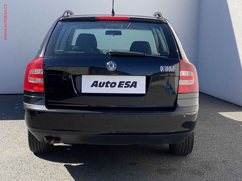 Škoda Octavia (2007) 1.9TDi, 2.maj,ČR, Xenon - fotka 5 z 17