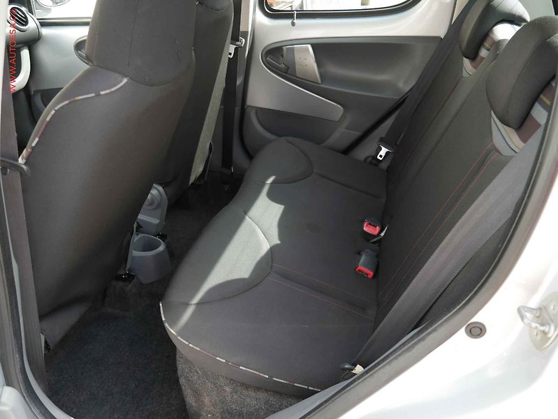 Citroën C1 (2010) 1.0i, AC, STK4/28 - fotka 10 z 14