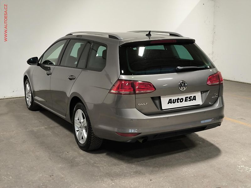 Volkswagen Golf (2014) 1.2 TSi, Comfortline, panor - fotka 4 z 17