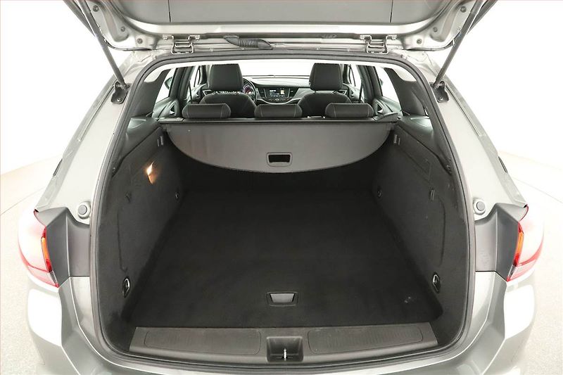 Opel Astra (2021) 1.5 CDTI, Automat, Navi - fotka 14 z 15