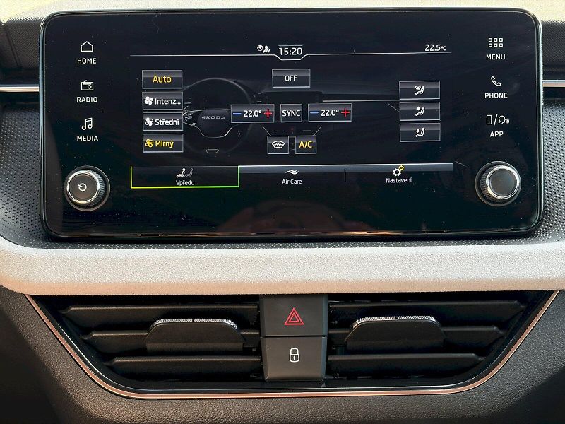 Škoda Scala (2025) 1.0 TSI / 85 kW / TOP SELECTIO - fotka 29 z 33