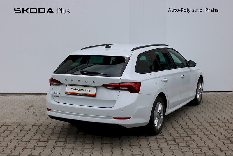 Škoda Octavia (2023) 1.5 TSI 110 kW Ambition - fotka 2 z 25