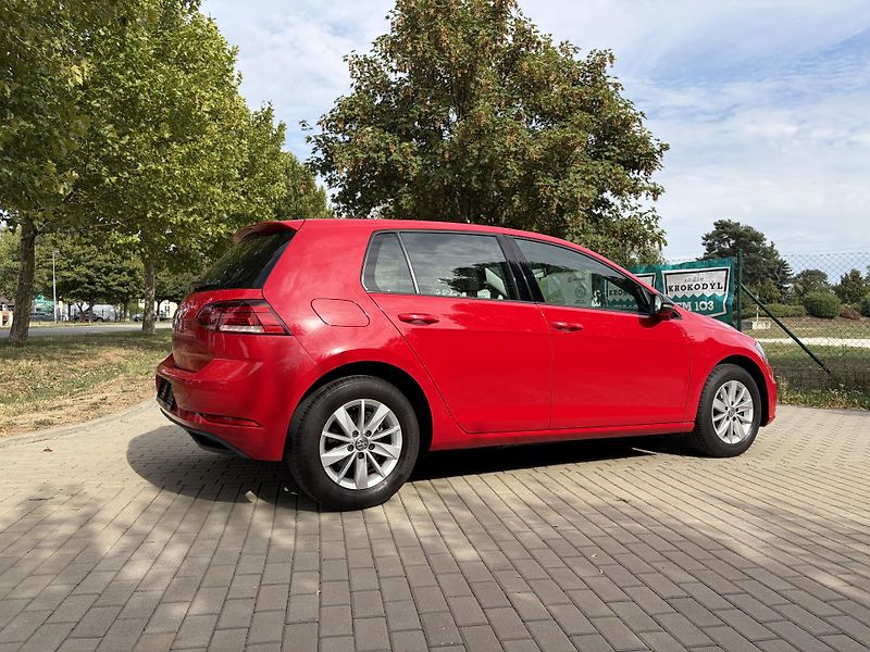 Volkswagen Golf 1.0 TSi Comfort - fotka 12 z 31