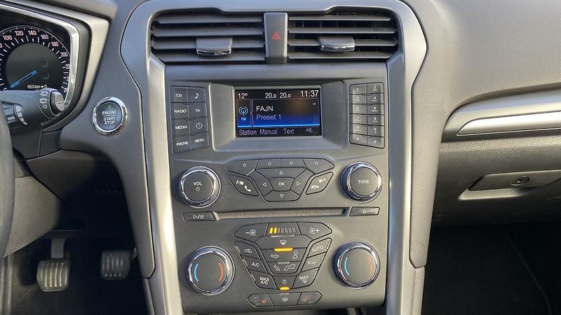 Ford Mondeo (2015) 1,5 Ecoboost 160k - fotka 12 z 18