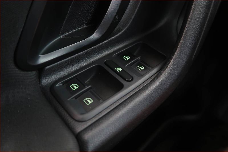 Škoda Fabia (2011) Monte Carlo 1.2 TSI, Navi - fotka 15 z 15