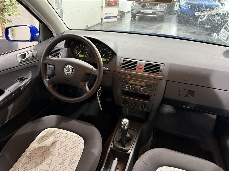 Škoda Fabia 1,2   i KLIMA PĚKNÝ STAV STK - fotka 14 z 20