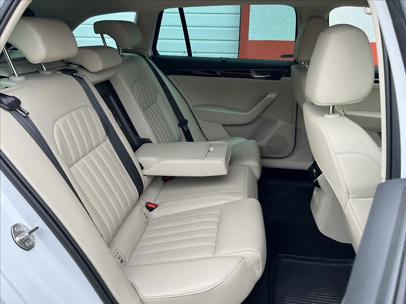 Škoda Superb 2,0 TDI 200HP L&K DSG 4X4 - fotka 16 z 40
