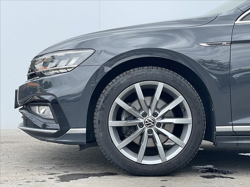 Volkswagen Passat 2,0 TDI 4MOT DSG RLine  Varian - fotka 20 z 24