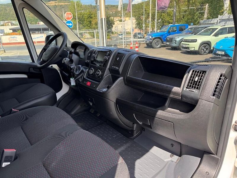 Peugeot Boxer (2021) L2H2 2.2 BlueHDI (140k) 6MT - fotka 11 z 20