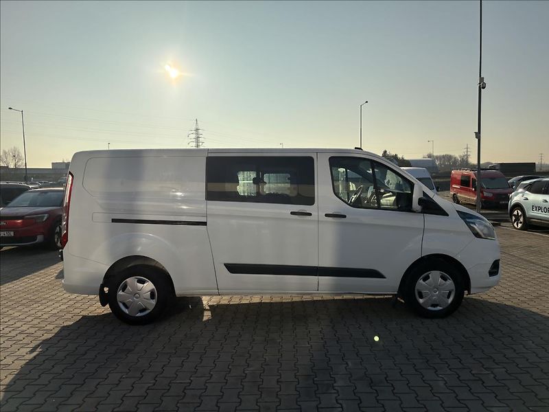 Ford Transit Custom 2,0 EcoBlue KombiVan L2 DPH - fotka 6 z 34