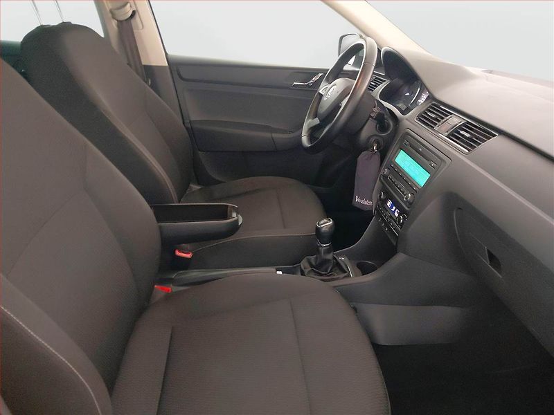 Škoda Rapid (2013) Ambition Plus 1.2 TSI, ČR - fotka 9 z 18