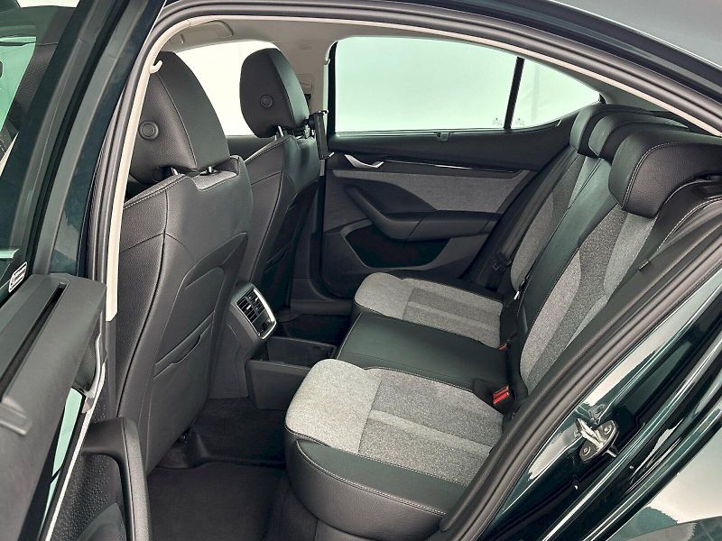Škoda Octavia (2025) DSG 2.0TDI 110kW Top Selection - fotka 8 z 31
