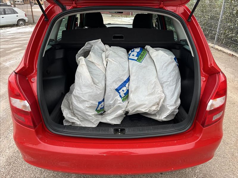 Škoda Fabia 1,2 TSi KLIMA 2x KOLA STK 1/28 - fotka 28 z 32