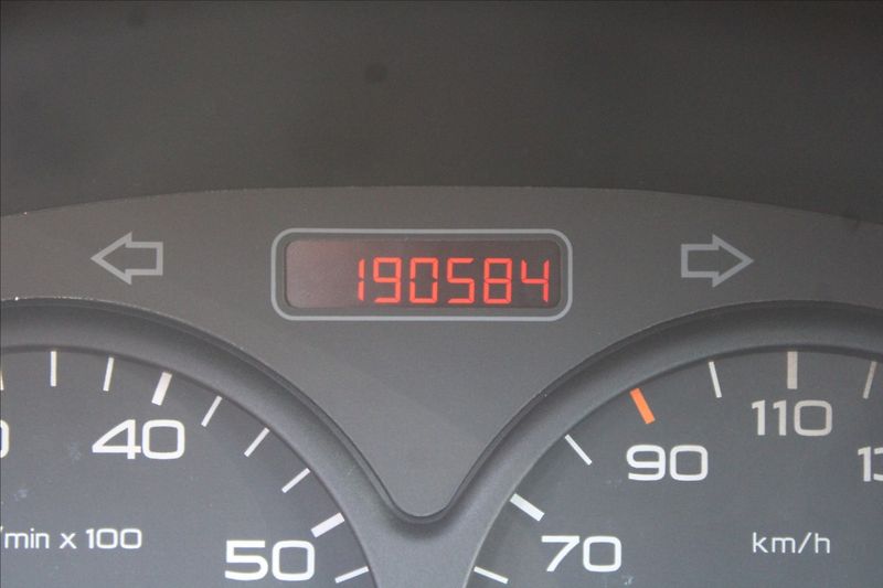 Peugeot 206 1,4 i  KLIMATIZACE - fotka 9 z 20