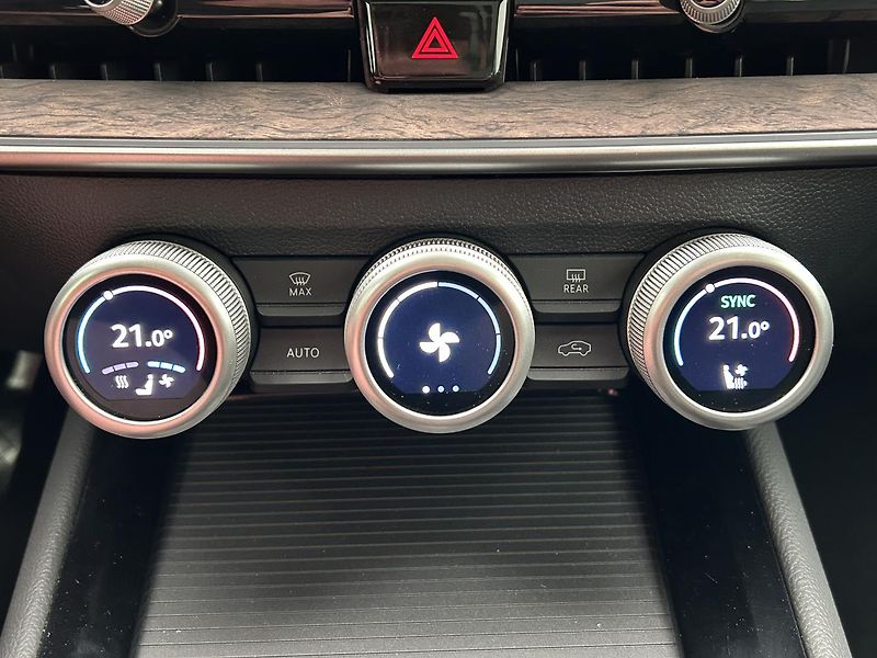 Škoda Superb 2.0 TDI 4x4 L & K - fotka 17 z 31