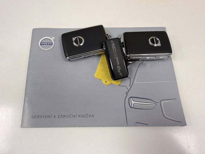 Volvo XC60 T8 AWD POLESTAR engineered - fotka 49 z 52