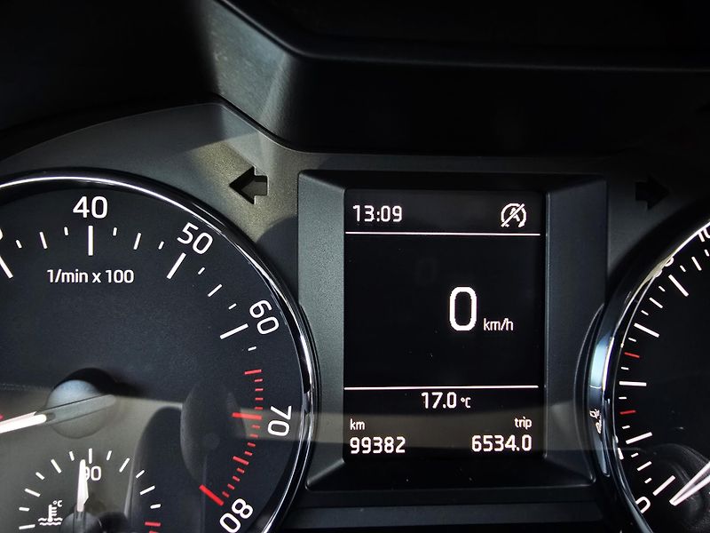 Škoda Octavia 1.4TSI 110KW 1.MAJ 99TKM ČR! - fotka 28 z 29
