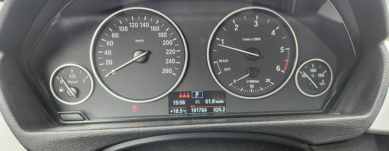 BMW Řada 3 (2015) 3 - 2.0d*XENON*AUTOMAT*TAŽNÉ* - fotka 20 z 50