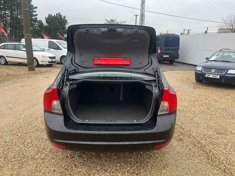 Volvo S40 1.6D 84KW*NOVÉ VSTŘIKY* - fotka 5 z 26
