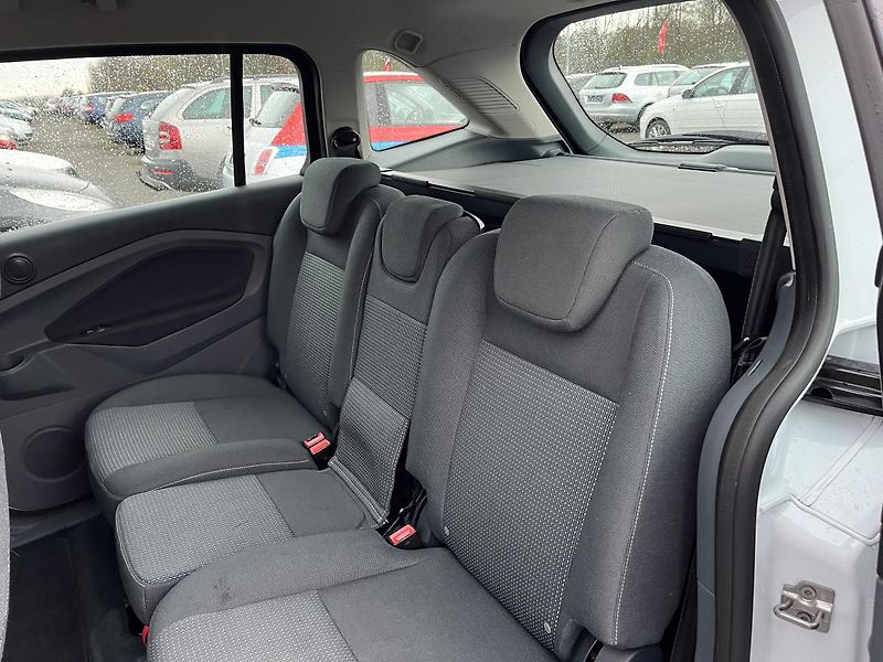 Ford Grand C-MAX 1.6 TDCI GRAND - fotka 9 z 19