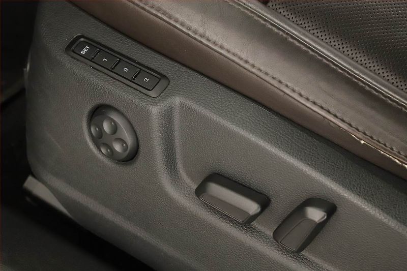 Škoda Superb (2013) Laurin&Klement 2.0 TDI, 4X4 - fotka 17 z 20